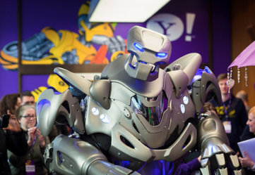 8' ROBOT