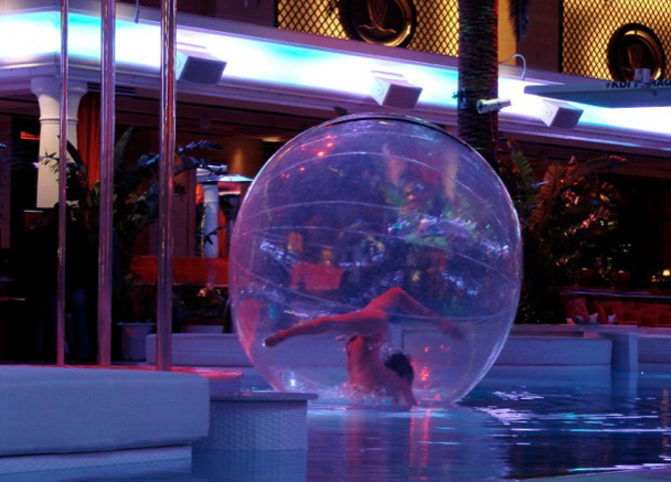 AERIAL BUBBLE ACT performance