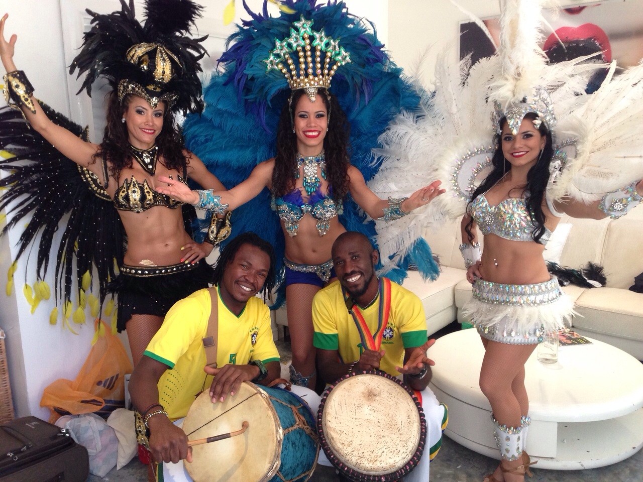 AFRICAN DRUMMERS & DANCERS performance