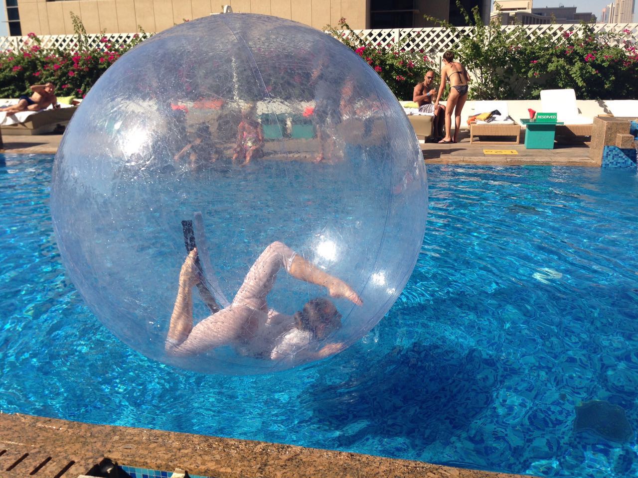 AQUA BUBBLE PERFORMERS performance