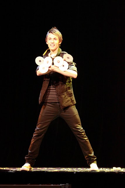 CD Magician performance