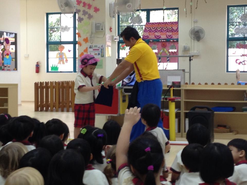Children's Puppet, Magic and Balloon Show performance