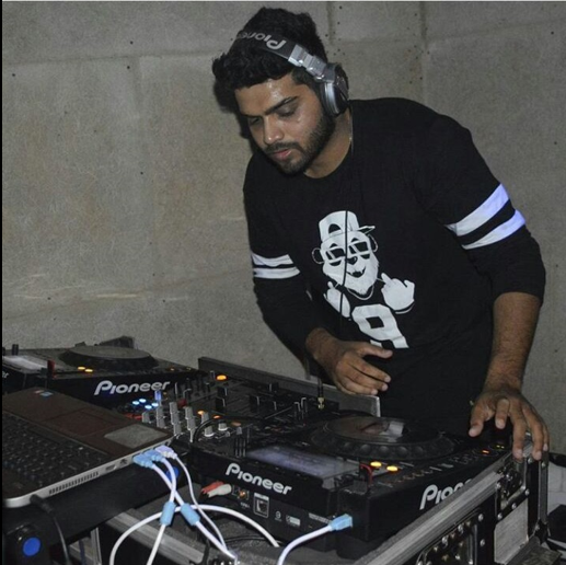 DJ performance