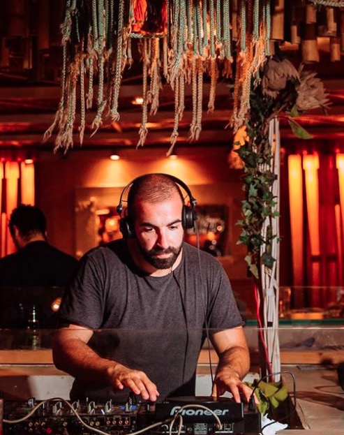 DJ Mark performance