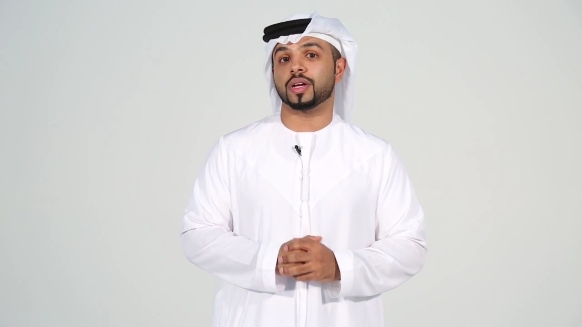 English/Arabic Emcee performance