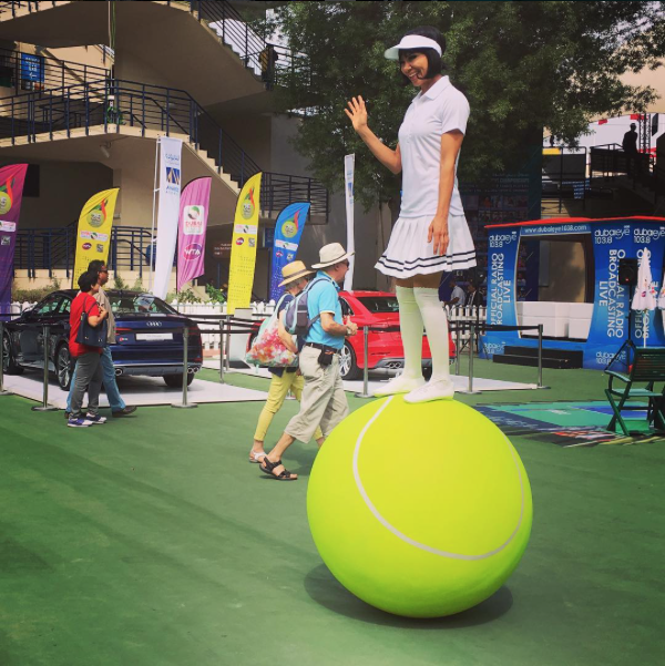 Giant Ball Walkers performance