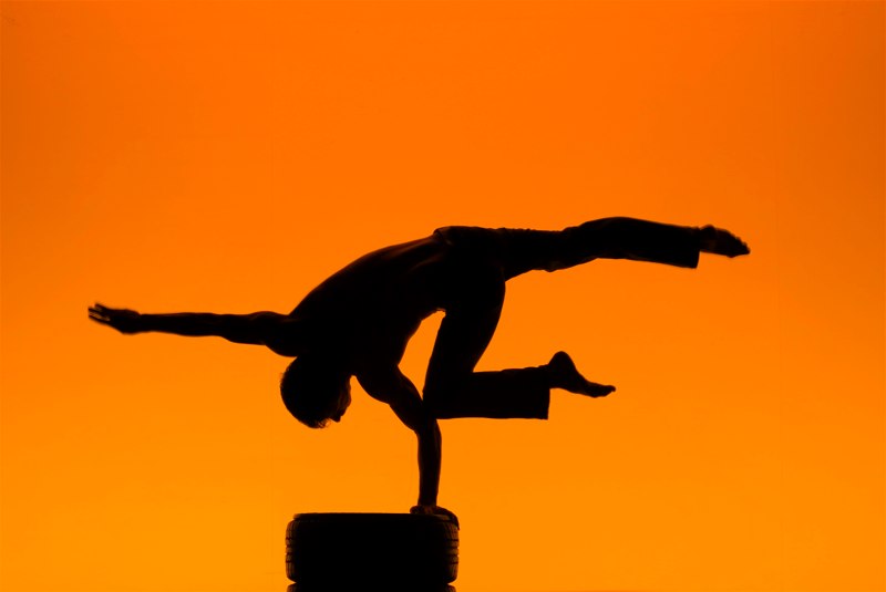 Handstand Tyre Artist performance