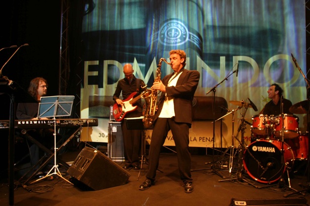 INTERNATIONAL JAZZ BAND