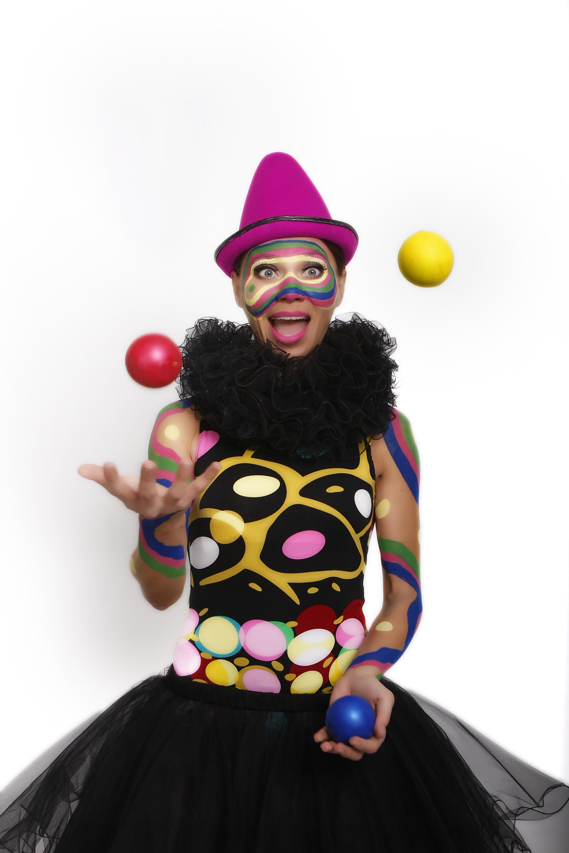 LADY JUGGLER performance