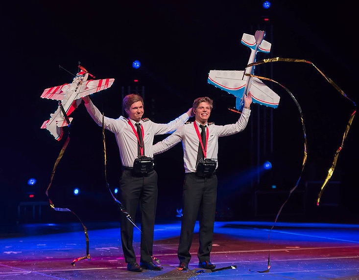 Mini Plane Stunt Show performance