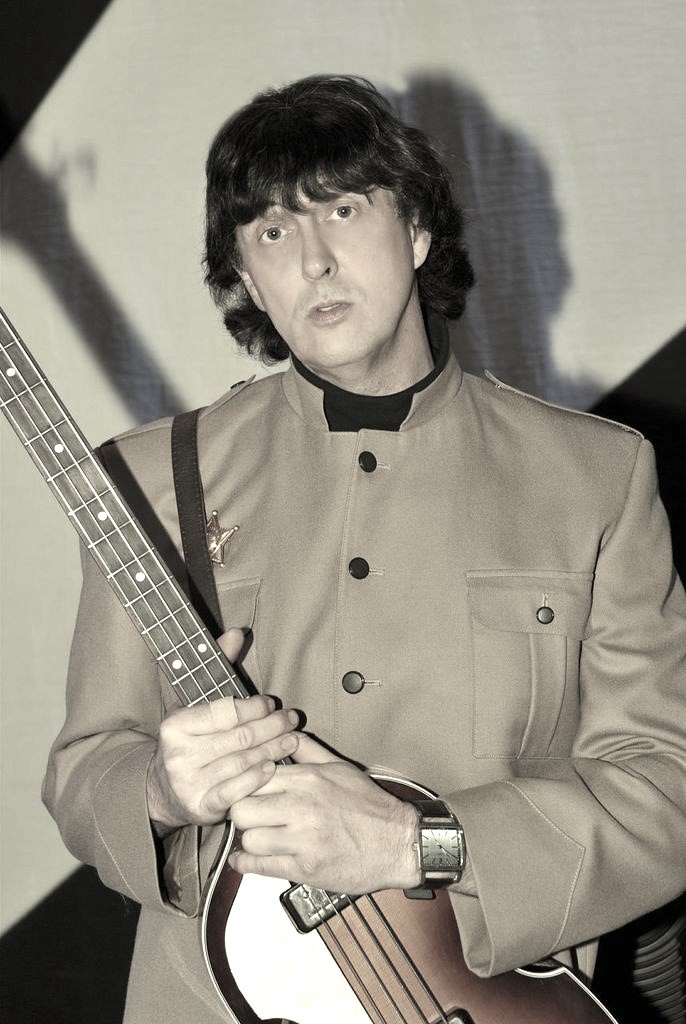 PAUL McCARTNEY TRIBUTE & LOOKALIKE