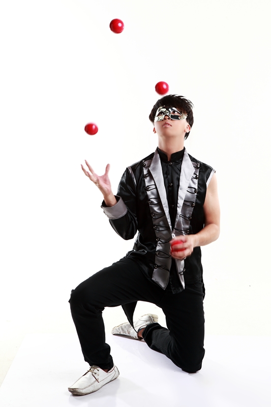 Roaming Jugglers & Diabolists