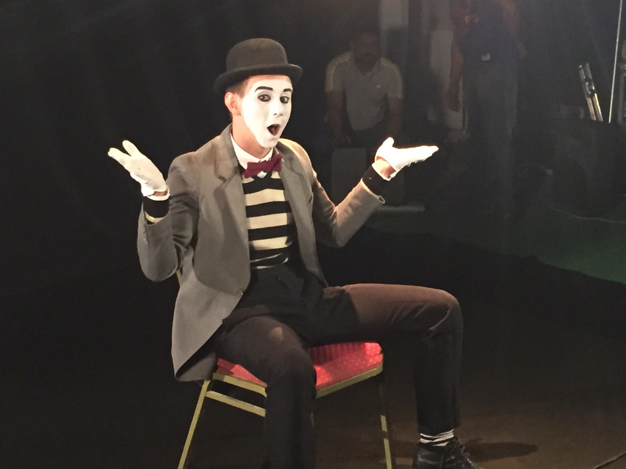 Roaming Mime Artist performance