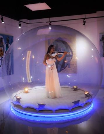 Violinist in a Bubble performance